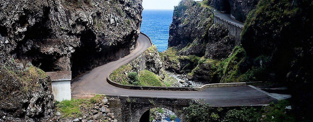 Carros de Pau Ponta do Sol - Madeira / Wooden Cars - Ponta do Sol - Madeira  Island (4K) 